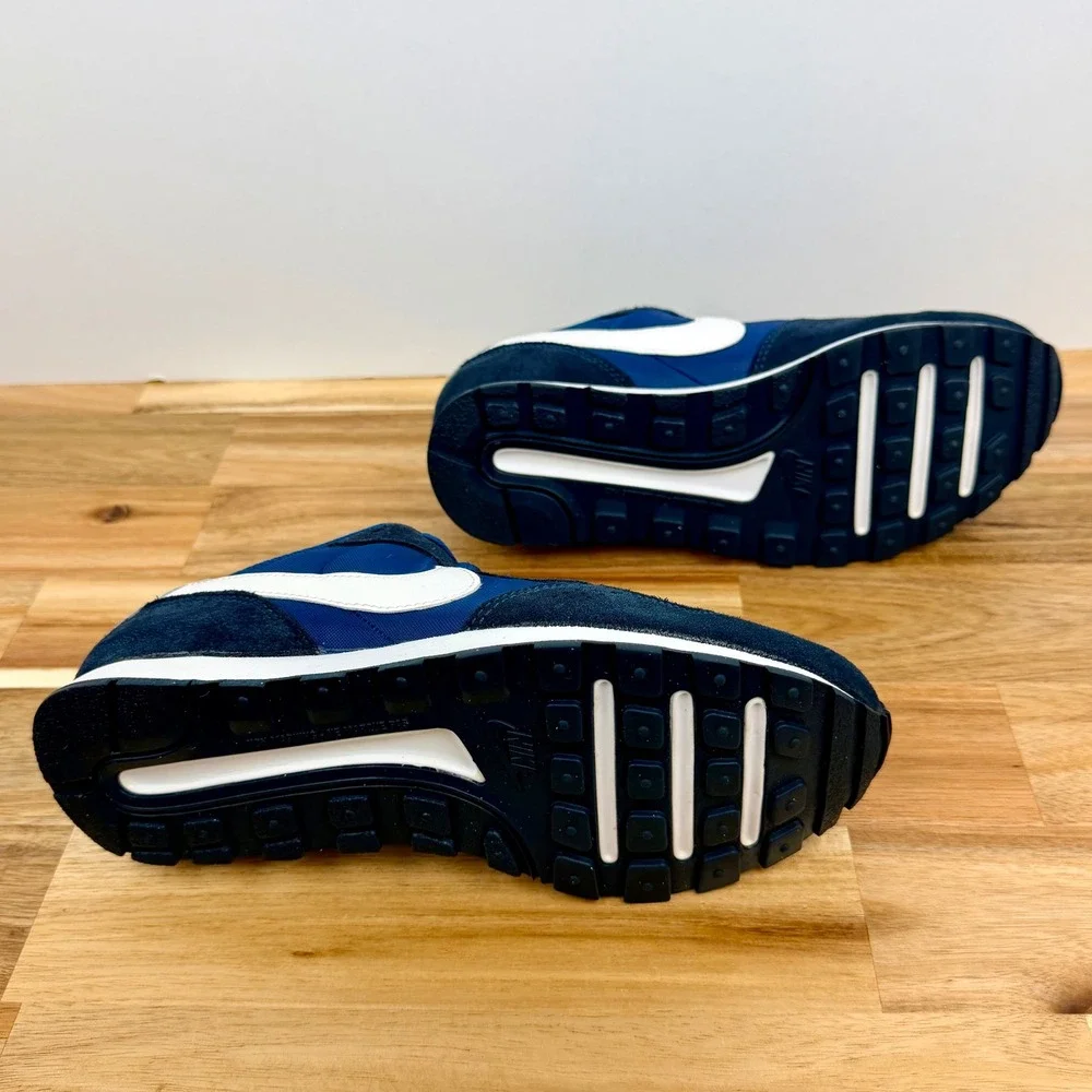 Nike MD Valiant Marina/White/Armory Navy Athletic Shoes Sneakers Kids Size 4.5Y